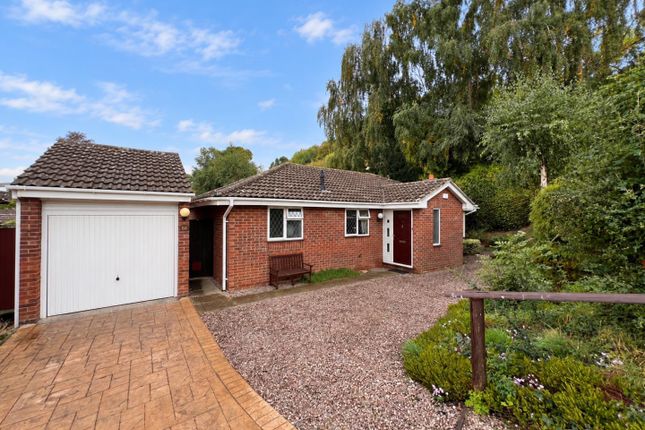 3-bed bungalow on Lambsdowne, Dursley, £365,000