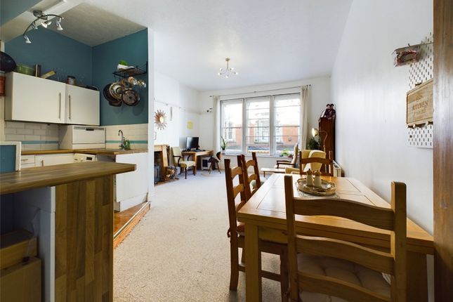 2 Sanwyn House,, Belvedere Road, Devon photo 3