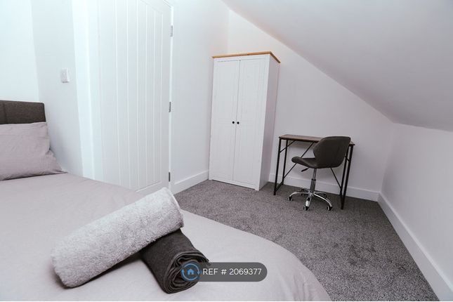 Room to rent in Brabourne Street, South Shields