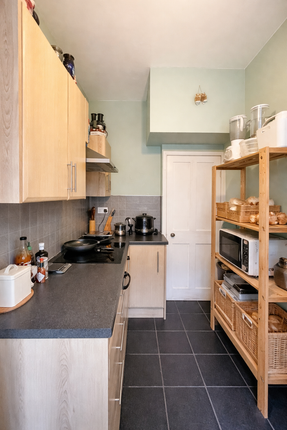 25, Salisbury Grove, Leeds photo 3