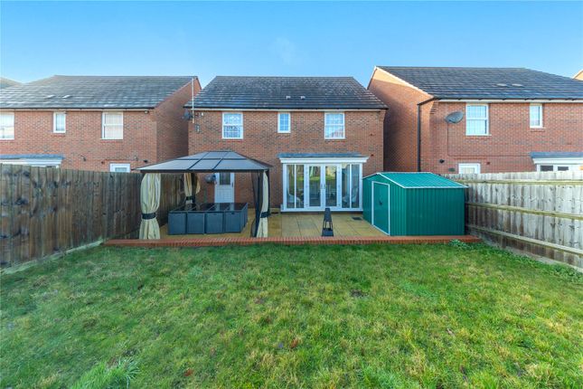 22, Clinton Avenue, Bedfordshire photo 2