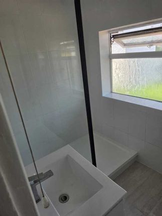St. Andrews Way, Cippenham photo 5