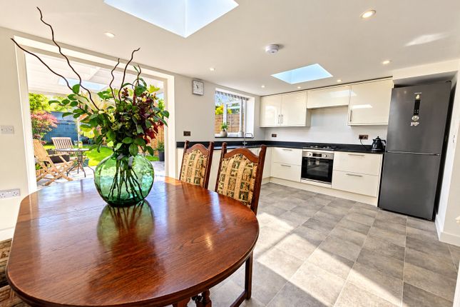 397A, Harlington Road, Greater London photo 4