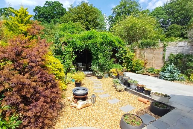 2, Lewis Road, Chipping Norton photo 2