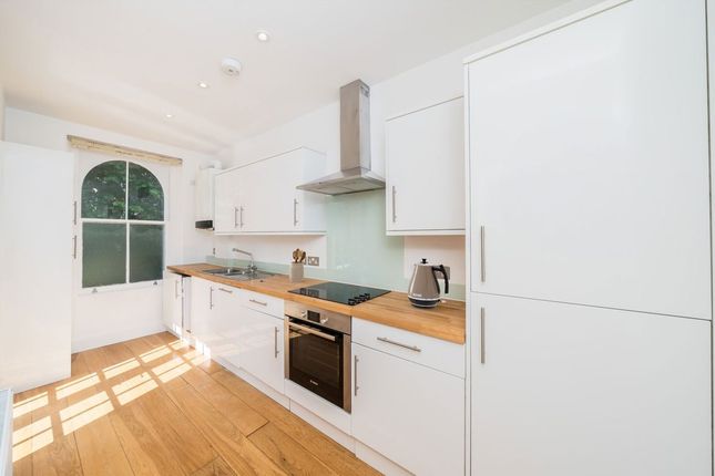 Flat 5, 9, Grove Crescent, Kingston Upon Thames photo 3