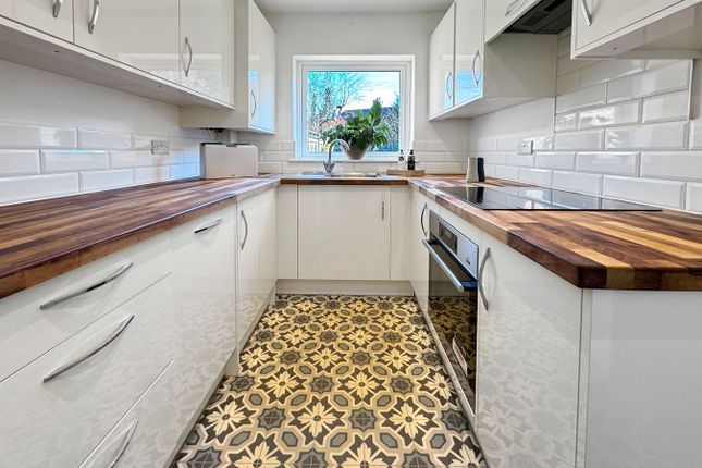 16, Stubbs End Close, Amersham photo 3