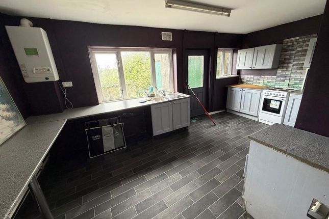 21, Pentwyn, Ebbw Vale photo 2