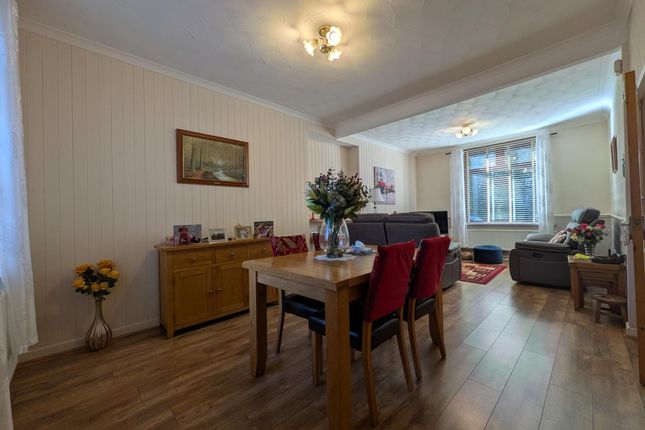 7, Llanover Road, Pontypridd photo 2