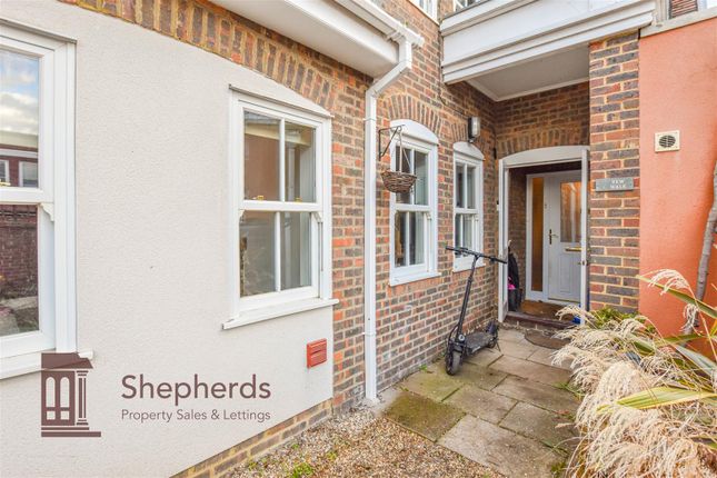 Yew Walk Hoddesdon EN11 3 Bedroom Semi detached House For Sale yew-walk-hoddesdon-en11-3-bedroom-semi-detached-house-for-sale