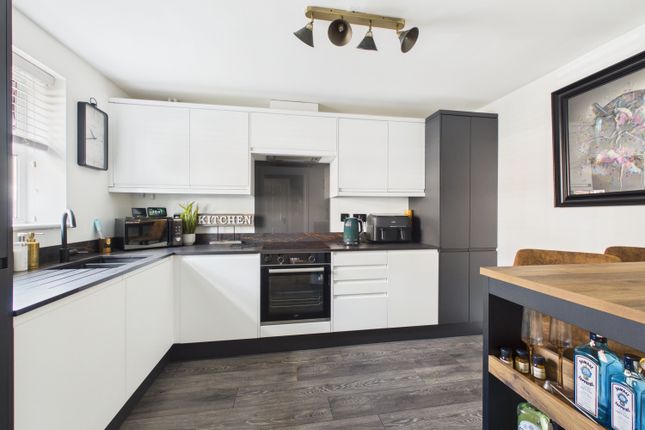 34, Farnborough Drive, Daventry photo 3