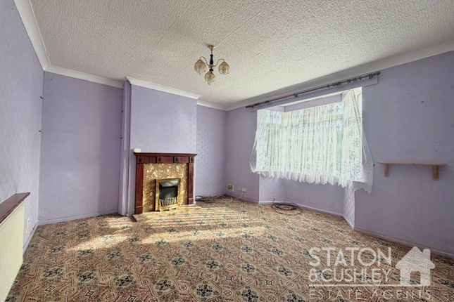 8 Mapplewells Crescent, Sutton-In-Ashfield photo 2