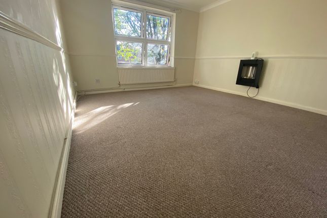 165, Broadwater Crescent, WELWYN GARDEN CITY photo 3