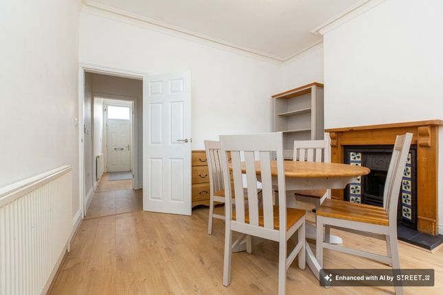 28 Richmond Avenue, Leicester photo 4