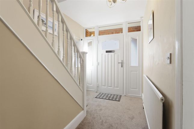 83 Yew Tree Drive, Chesterfield photo 4