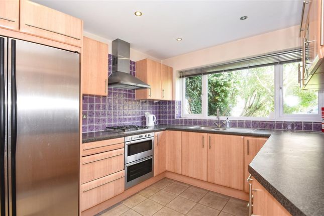Detached house to rent in Wellesley Drive, Crowthorne