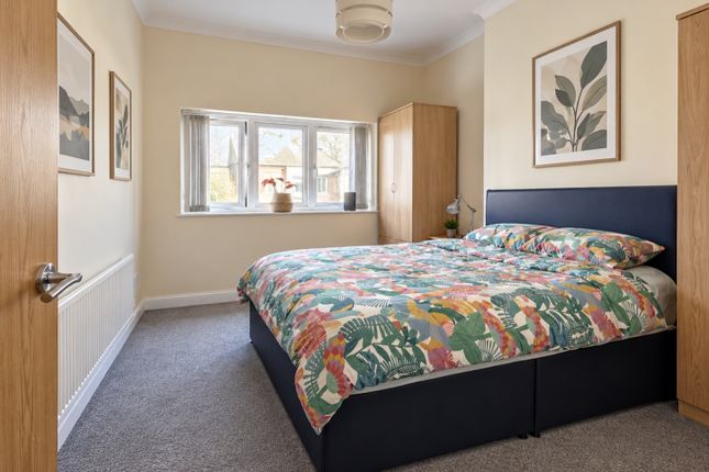 2 Woodville Road, Cardff photo 5