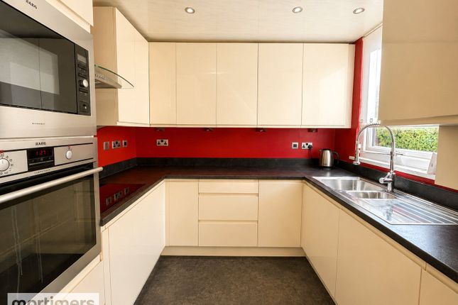 28, Queens Road, Lancashire photo 2