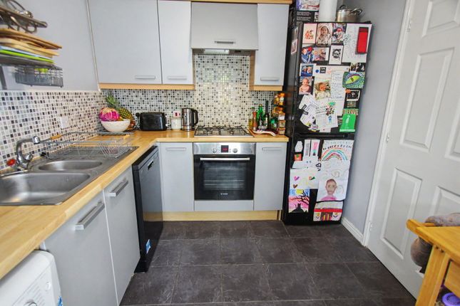 56, Bluebell View, Caerphilly photo 4