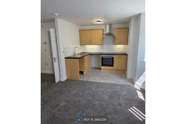 Flat, Gainsborough Court Stewart St, Crewe photo 2