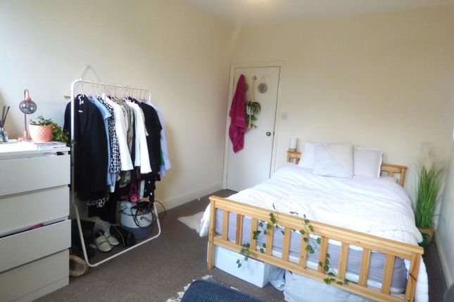 Flat 3, 3, Thornton Avenue, Balham photo 4