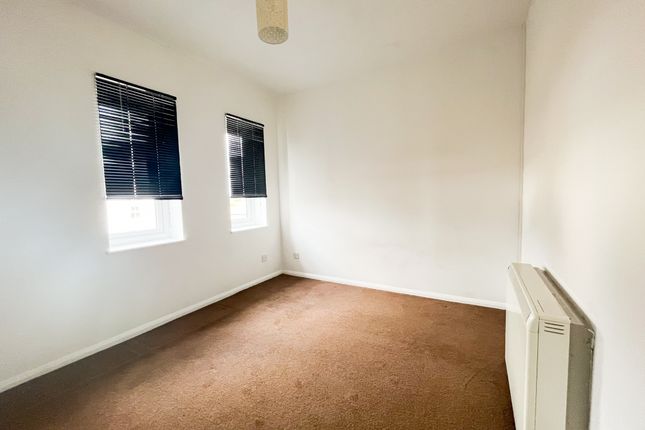 12 Saxon Court, London Road, Benfleet photo 4
