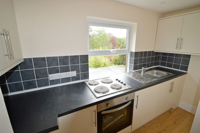 2, Ravensvale Cottages, Old Bramshott Chase photo 4
