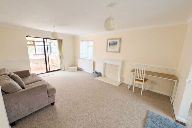 34, Broadlands Avenue, New Romney photo 3