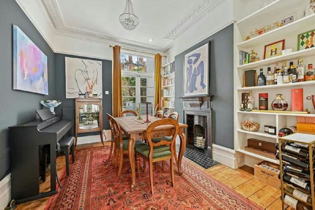 27, Parolles Road, London photo 4