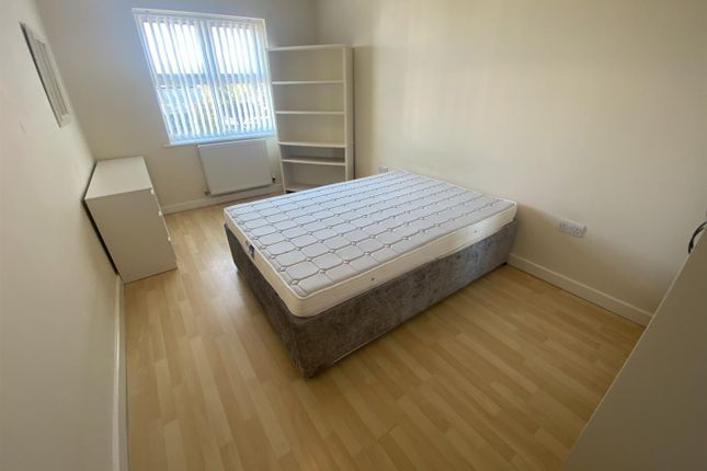 Flat for sale in Ratcliffe Road, Loughborough