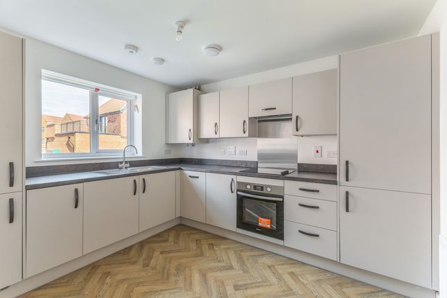 Leaf Living at Allium Park , Guildford, GU23, Ripley photo 3