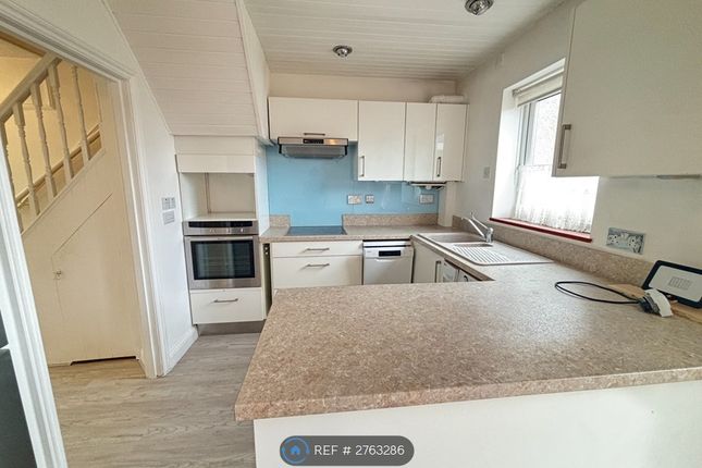 Marlow Drive, Cheam, Sutton photo 3