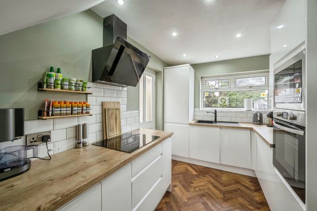 13, Langdale Drive, Doncaster photo 3