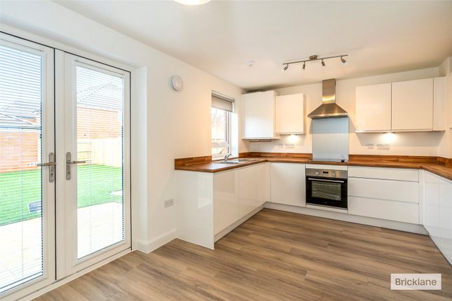 24, Siskin Way, Arundel photo 4