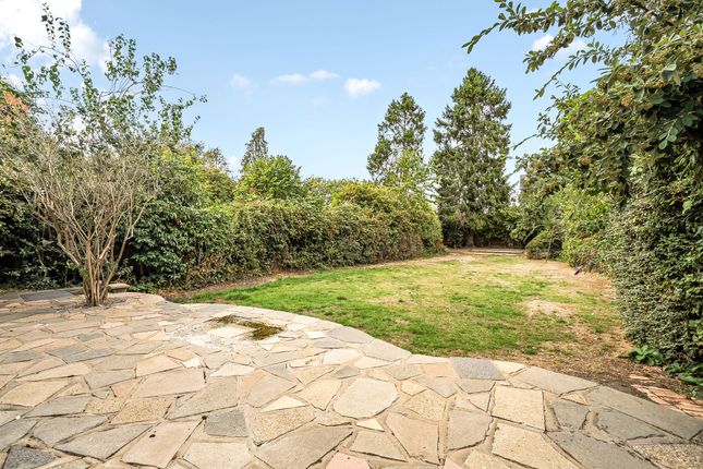 125 Barnett Wood Lane, Ashtead photo 4