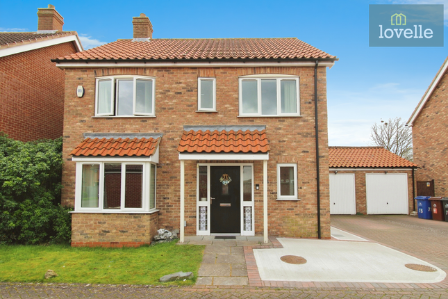 Detached house for sale in Fallowfield Road, Scartho, Grimsby