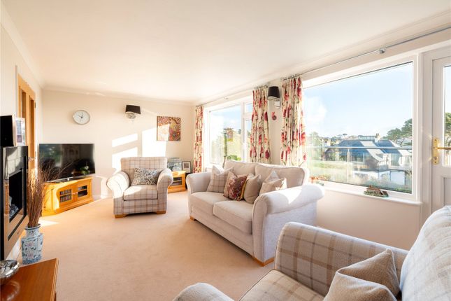 5, Tredova Crescent, Cornwall photo 3
