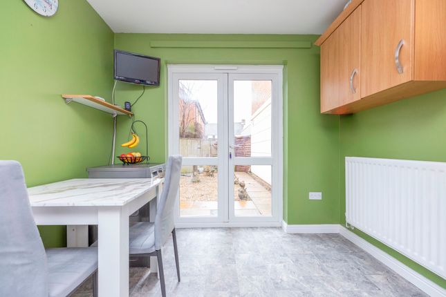 12 Cresscombe Close, Gillingham photo 4