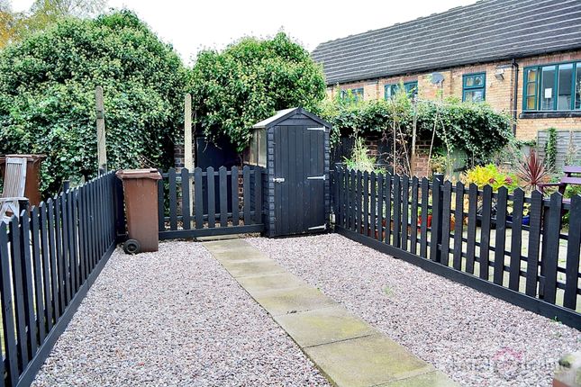 10 Moorhouse Street, Leek photo 4