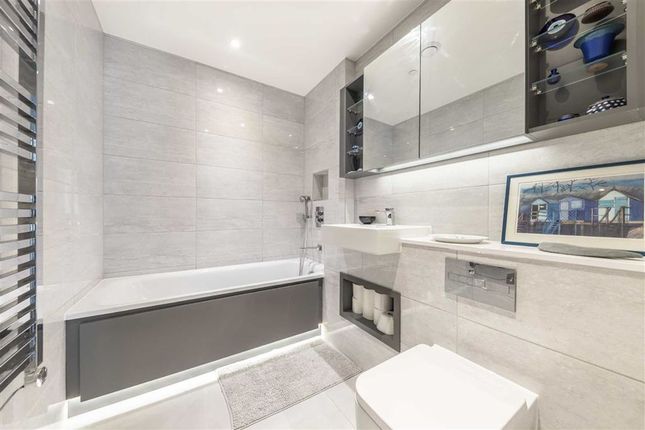 Flat for sale in Horseferry Place, London