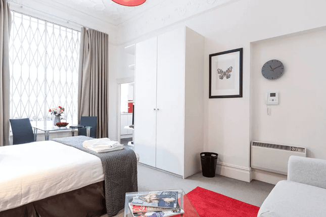 Thumbnail Studio to rent in Draycott Place, Chelsea, London