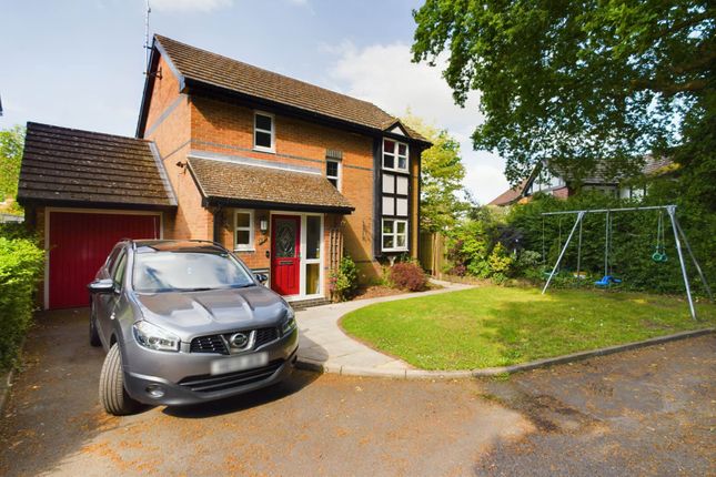 Thumbnail Detached house for sale in Minstrel Close, Gadebridge