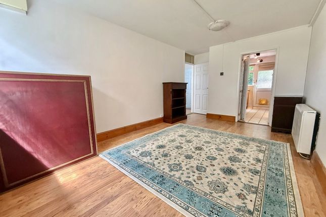 Flat 18, Sandyfields Road, Dudley photo 2