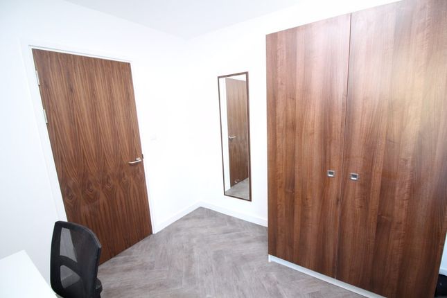 Flat to rent in Library Road, Pontypridd