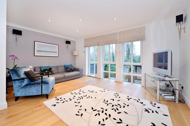 Thumbnail Terraced house for sale in Brightlingsea Place, Limehouse