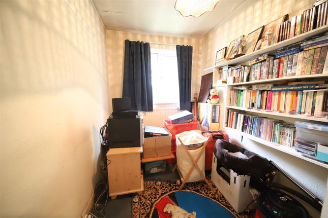 Terraced house for sale in Chaucer Close, London