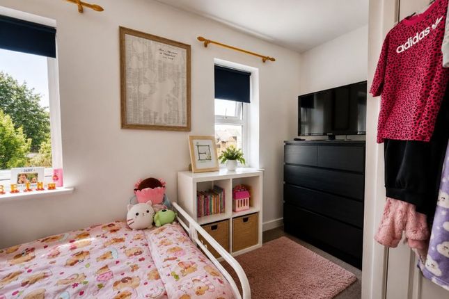 24, Marlin Close, Gosport photo 4