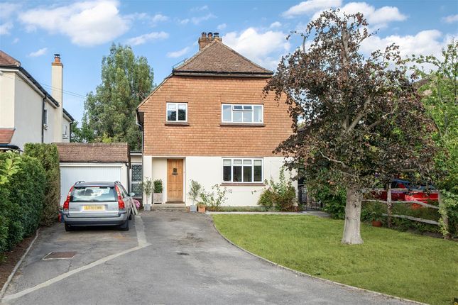 3-bed house on Arddarroch,, Surrey Gardens, Effingham Junction, £895,000
