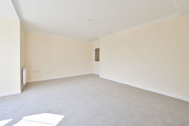 Chatsworth Mews, Watford photo 4