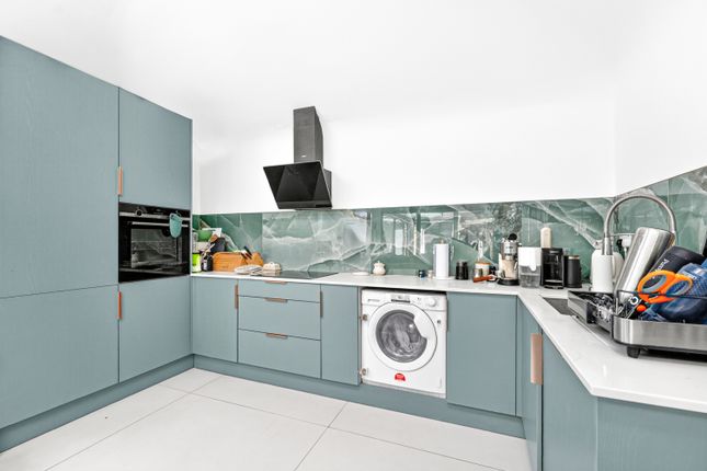 118A, Bickersteth Road, London photo 4