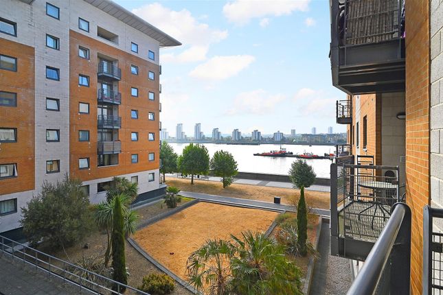 1-bed flat on 29, Lowestoft Mews,, London, £265,000